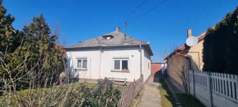 Eladó Ház 2536 Nyergesújfalu 