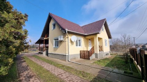 Eladó Ház 4066 Tiszacsege , 4066 Tiszacsege, Kertváros