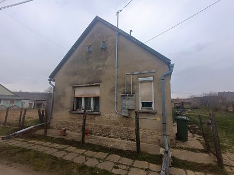 Eladó Ház 7226 Kurd , Petőfi utca