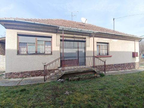 Eladó Ház 8647 Balatonmáriafürdő 