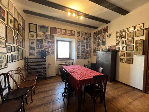 Eladó Vendéglátás 7100 Szekszárd , Szekszárdi országosan ismert borászat, teljes berendezéssel