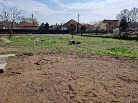 Eladó Telek 2200 Monor , Monor újtelepi részén eladó 493 m2-es belterületi telek