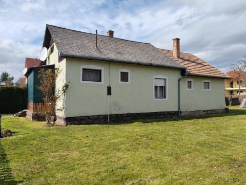 Eladó Ház 8647 Balatonmáriafürdő 