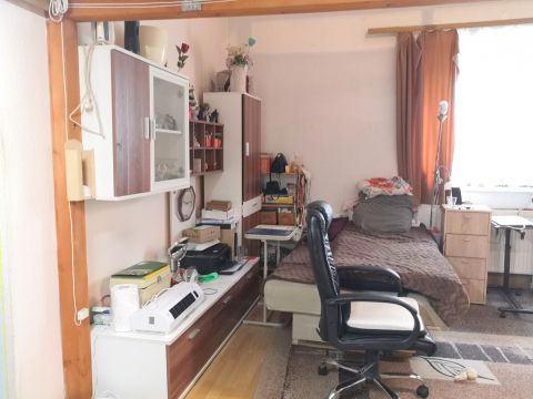 Eladó Lakás 1211 Budapest 21. kerület Szt. Imre tér közeli, állógalériás, garázzsal, kertkapcsolat
