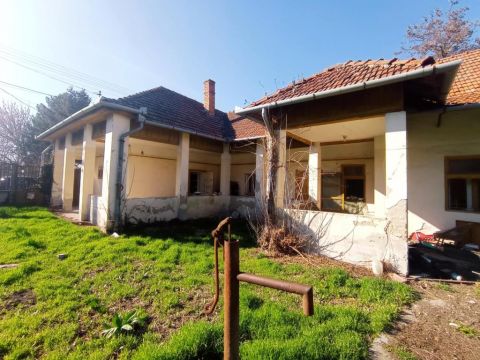 Eladó Ház 5600 Békéscsaba 5671 Békéscsaba, Mezőmegyer központ