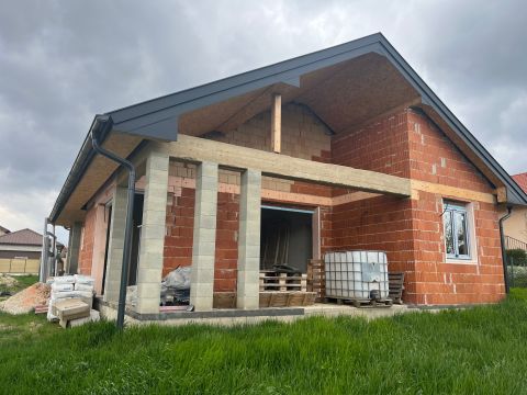 Eladó Ház 8315 Gyenesdiás , Felső Gyenes, központtól 3 percnyire