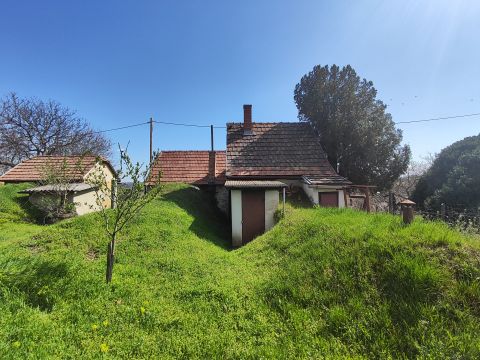 Eladó Telek 2476 Pázmánd a hegyen, panorámával