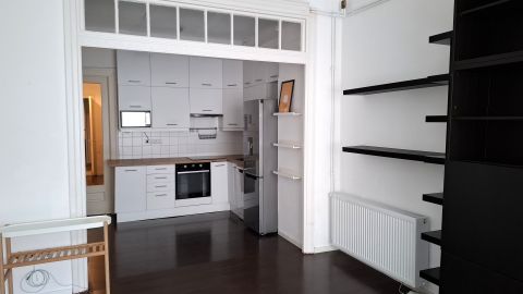Eladó Lakás 1011 Budapest 1. kerület , ELADÓ 2 szobás, hangulatos lakás a Batthyány tér közelében