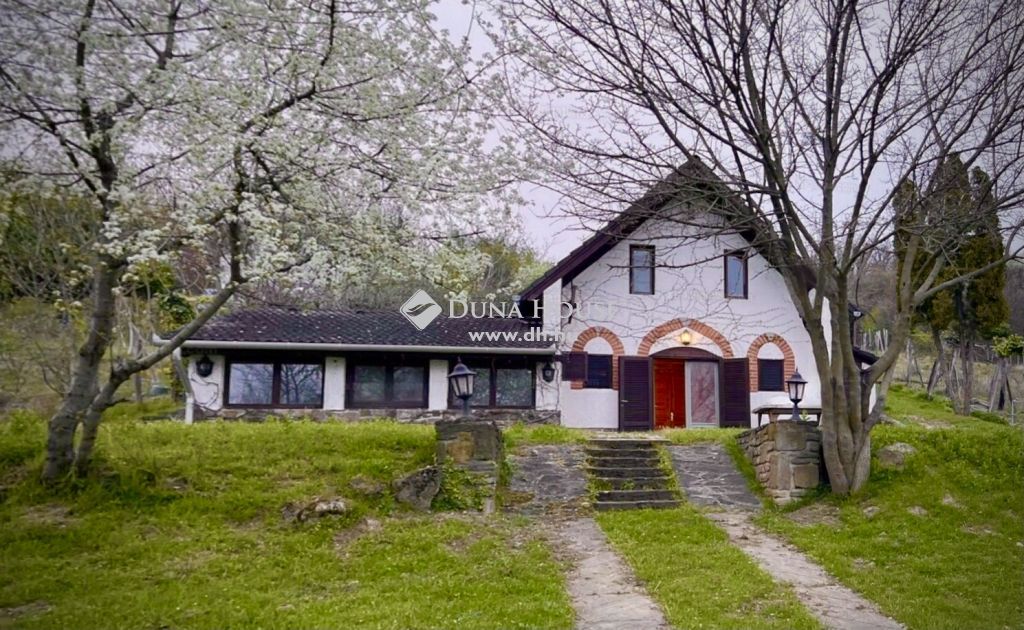 8237 Tihany , Cserhegyen — 1/25