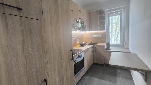 Eladó Lakás 7629 Pécs teljeskörűen felújított lakás, új háztartási gépekkel