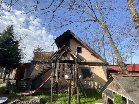 Eladó Ház 6000 Kecskemét Kecskemét Szarkásban 2 külön lakrészes tanya 2878 nm telken
