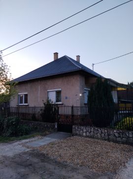 Eladó Ház 2200 Monor Monor központ