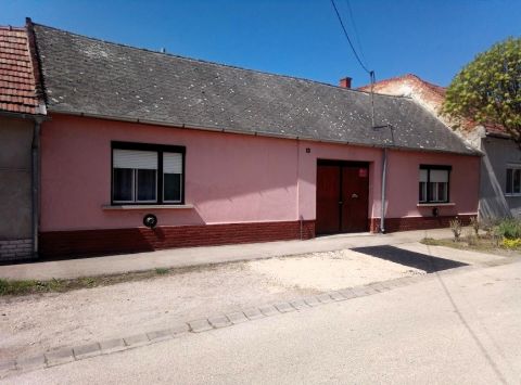 Eladó Ház 2500 Esztergom 