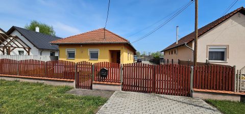 Eladó Ház 2251 Tápiószecső 