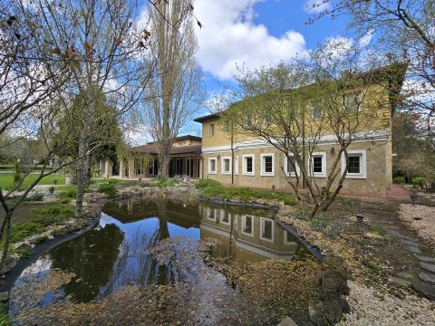 Eladó Ház 2030 Érd NAGYSTÍLŰ VILLA ÉRD FENYVESÉBEN