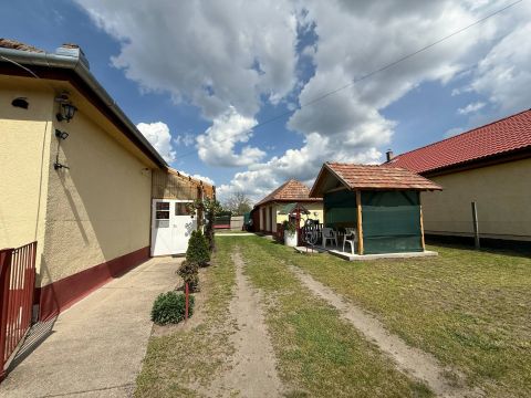 Eladó Ház 2200 Monor 