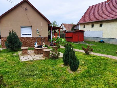 Eladó Ház 3294 Tarnaörs , Fő út közeli