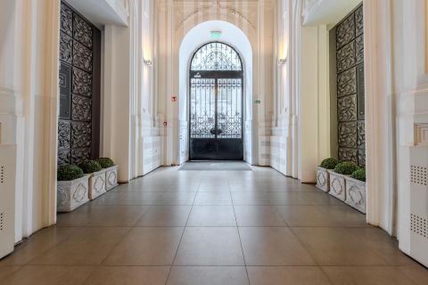 Eladó Lakás 1054 Budapest 5. kerület Modern, két szobás lakás terasszal eladó a Garibaldi utcában