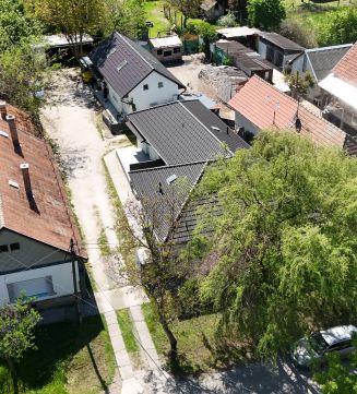 Eladó Ház 2200 Monor Monor központjában 4 lakásos ingatlanegyüttes