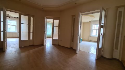 Eladó Lakás 9024 Győr , Vasútállomás