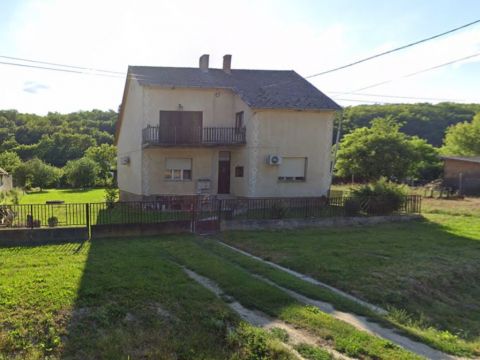 Eladó Ház 7064 Gyönk , Központ
