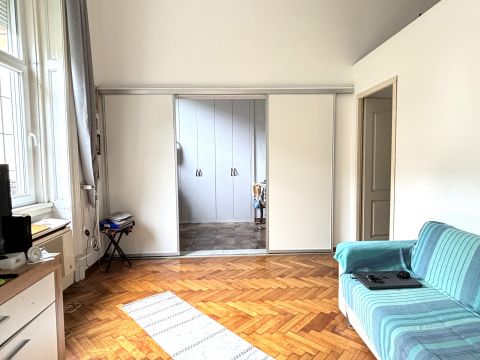 Eladó Lakás 1072 Budapest 7. kerület VILÁGOS POLGÁRI LAKÁS