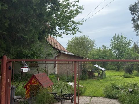 Eladó Telek 2318 Szigetszentmárton Sarok telek kettő bejárattal.
