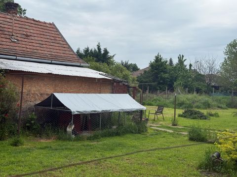 Eladó Telek 2318 Szigetszentmárton , Sarok telek kettő bejárattal.
