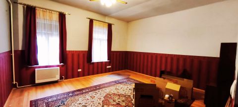 Eladó Lakás 7624 Pécs 