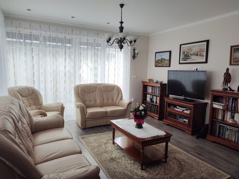 Eladó Ház 9221 Levél , Helena Hotel közelében