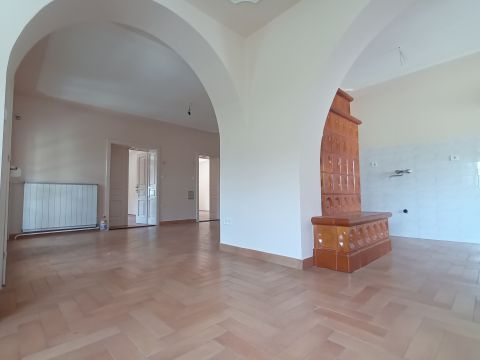 Eladó Ház 6000 Kecskemét 120nm-es családi ház eladó a Bagoly Egészségház közelében