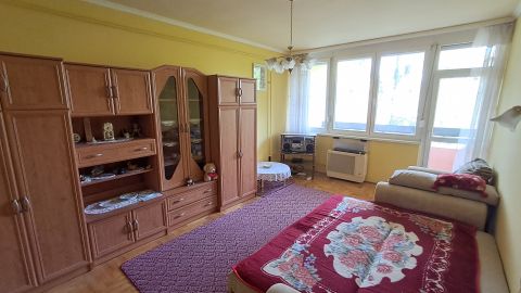Eladó Lakás 6000 Kecskemét , 6000 Kecskemét Hunyadiváros 1+2 félszobás lakás