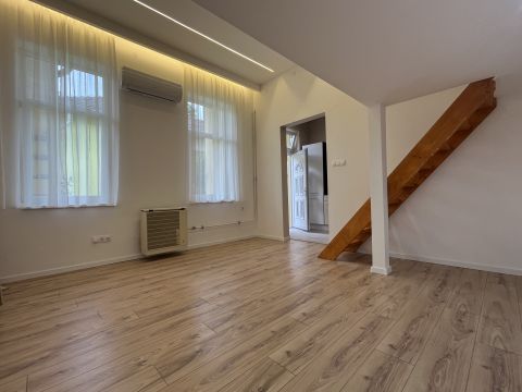 Eladó Lakás 1153 Budapest 15. kerület , Bethlen Gábor 103