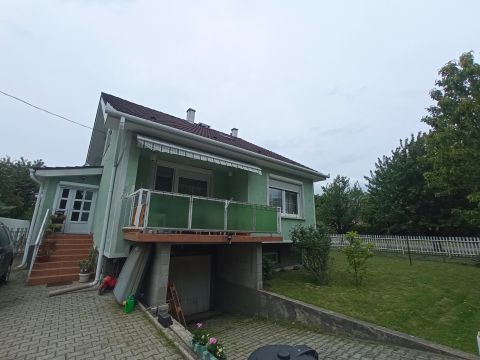 Eladó Ház 2051 Biatorbágy 