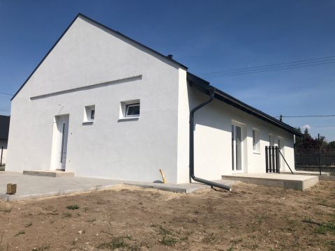 Eladó Ház 2363 Felsőpakony , Új építésű ikerház kedves utcában