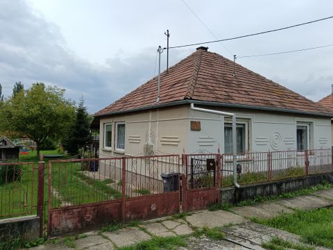 Eladó Ház 2524 Nagysáp 