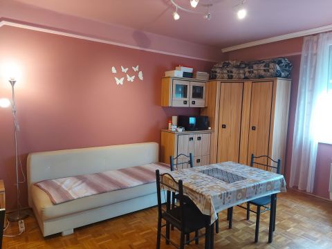 Eladó Lakás 6000 Kecskemét 