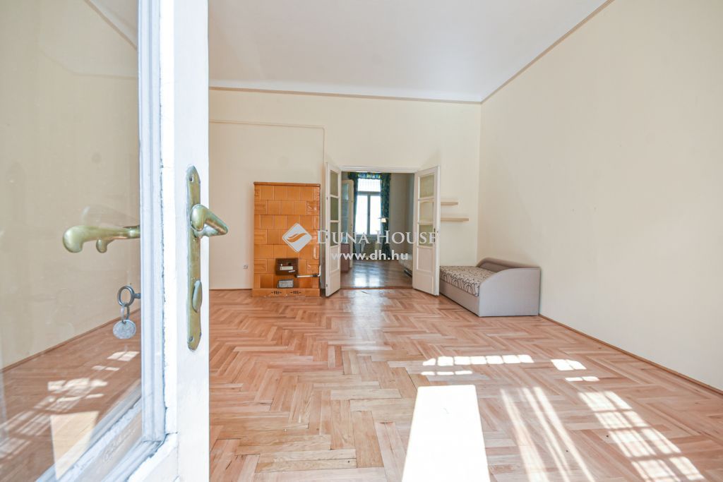 1065 Budapest 6. kerület , ***Erkélyes lakás városi panorámával a Hajós utcában*** — 1/19