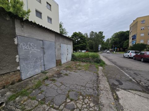 Kiadó Parkoló 7623 Pécs 