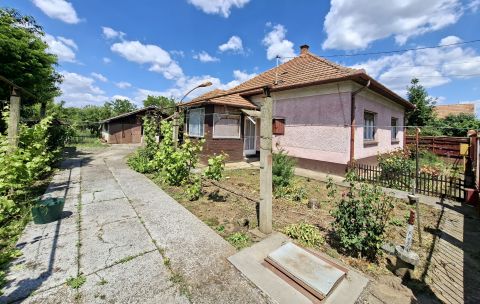 Eladó Ház 5920 Csorvás 