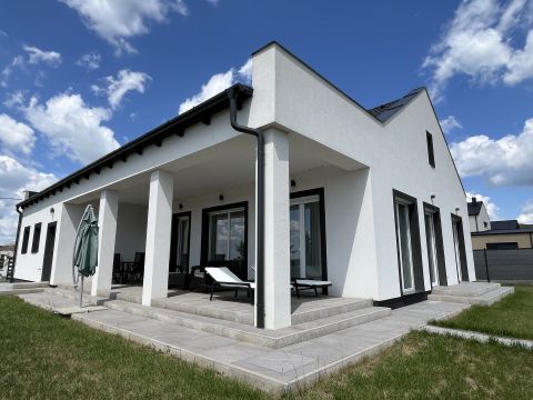 Eladó Ház 8313 Balatongyörök , Csendes utcában