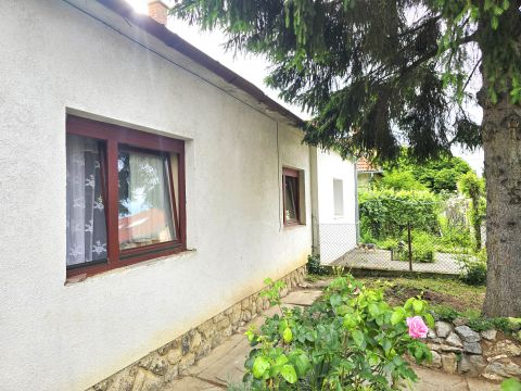 Eladó Ház 7632 Pécs Régi Kertvárosban ikerház panel áron
