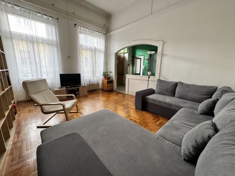 Eladó Lakás 1064 Budapest 6. kerület Remek elosztású lakás az Izabella utcában