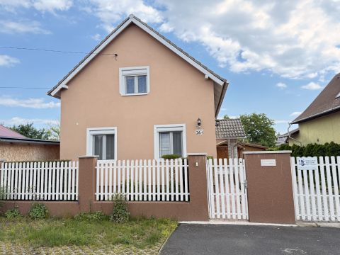 Eladó Ház 2451 Ercsi csendes, jó részén