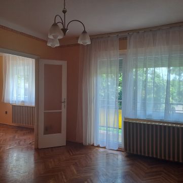 Kiadó Lakás 5100 Jászberény , Szent I krt