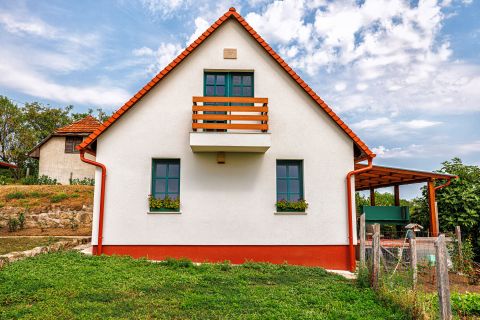 Eladó Ház 2091 Etyek , Panorámás, szinte új családi ház Etyeken