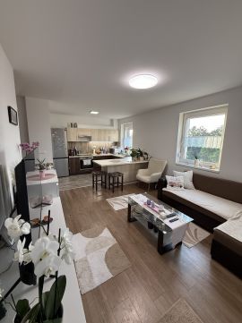 Eladó Lakás 8200 Veszprém , Veszprém