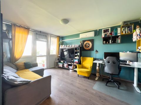 Eladó Lakás 1181 Budapest 18. kerület Négyszobássá is alakítható lakás