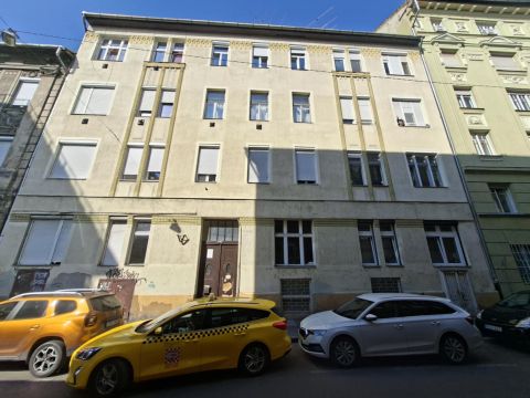 Eladó Lakás 1081 Budapest 8. kerület 