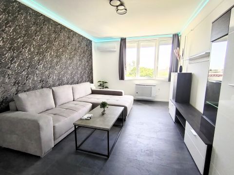 Kiadó Lakás 4025 Debrecen , Belváros szélén frissen felújított lakás kiadó!